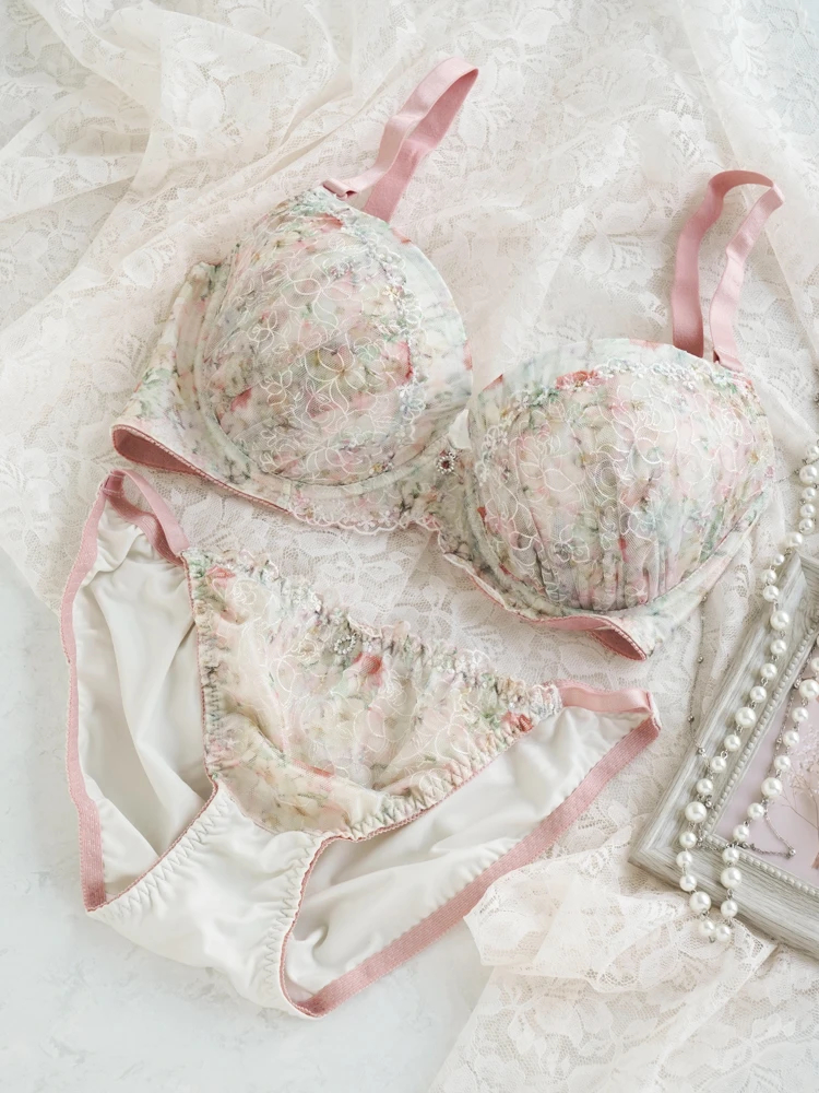 D85-I95]水彩フラワーレースブラ＆ショーツ(モールドカップ)（大きい