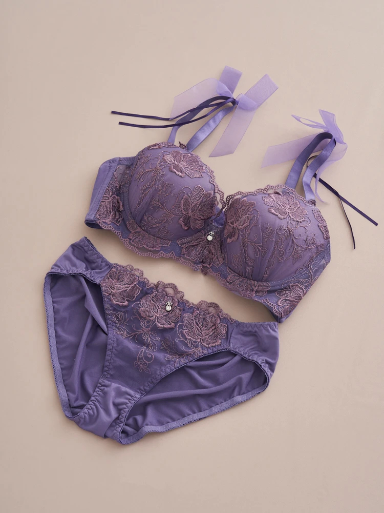 D85-I95]モールドカップブラ＆ショーツ3点セット【WEB限定】（大きい