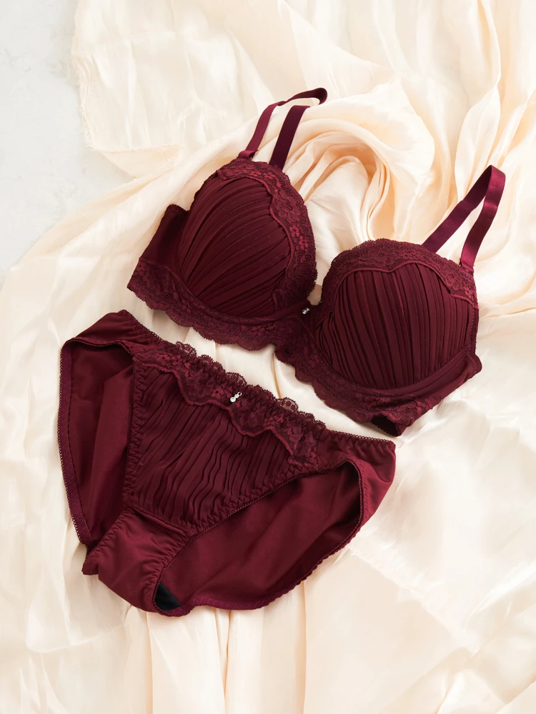 D85-H95]プリーツレースブラ＆ショーツ(モールドカップ)（大きいサイズ