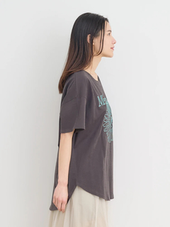 Re-J＆SUPURE(リジェイ＆スプル) |【接触冷感】フラワー×ロゴ刺繍Tシャツ