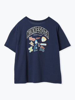 Re-J＆SUPURE(リジェイ＆スプル) |ミニ裏毛ワッペン風プリントTシャツ