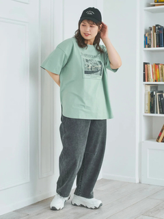 Re-J＆SUPURE(リジェイ＆スプル) |フォトプリント×ロゴ刺繍Tシャツ