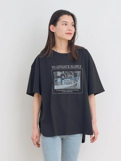 Re-J＆SUPURE(リジェイ＆スプル) |フォトプリント×ロゴ刺繍Tシャツ