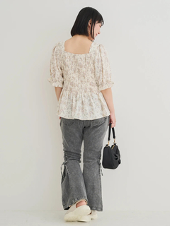 Re-J＆SUPURE(リジェイ＆スプル) |【WEB限定】花柄シャーリングリボンブラウス