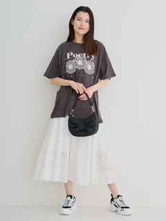 Re-J＆SUPURE(リジェイ＆スプル) |フラワー刺繍×ラインストーンTシャツ