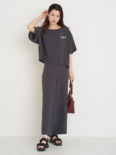 Re-J＆SUPURE(リジェイ＆スプル) |【接触冷感・吸水速乾】シボサテン胸ロゴTシャツ（セットアップ可）
