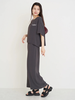 Re-J＆SUPURE(リジェイ＆スプル) |【接触冷感・吸水速乾】シボサテン胸ロゴTシャツ（セットアップ可）