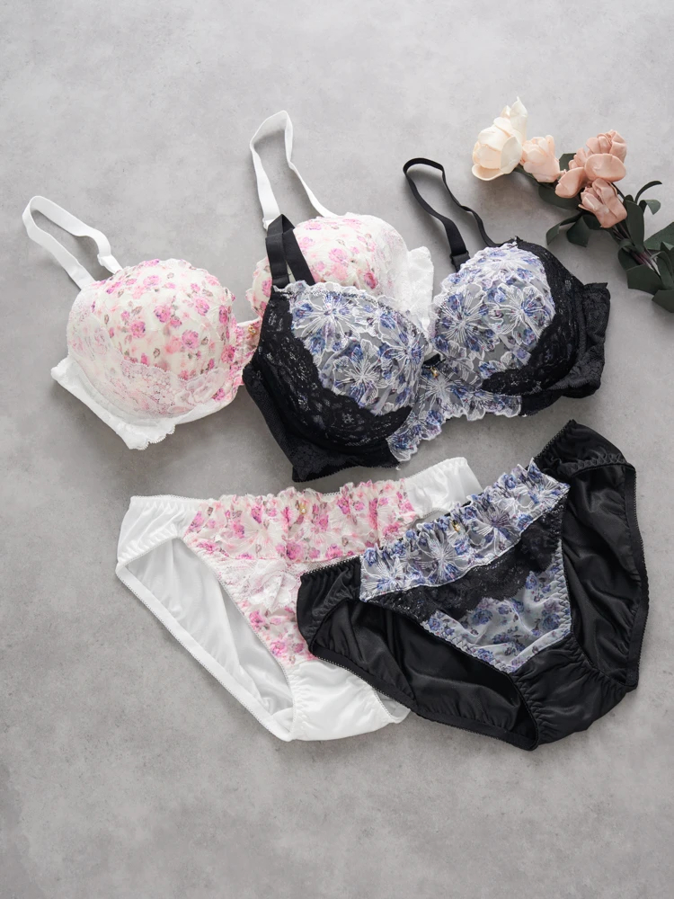 D85-I95］【脇高】フェミニンプリントブラ＆ショーツ(モールドカップ