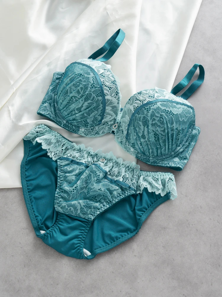 WEB限定】[D85-H95］エレガントレーシーブラ＆ショーツ(モールドカップ