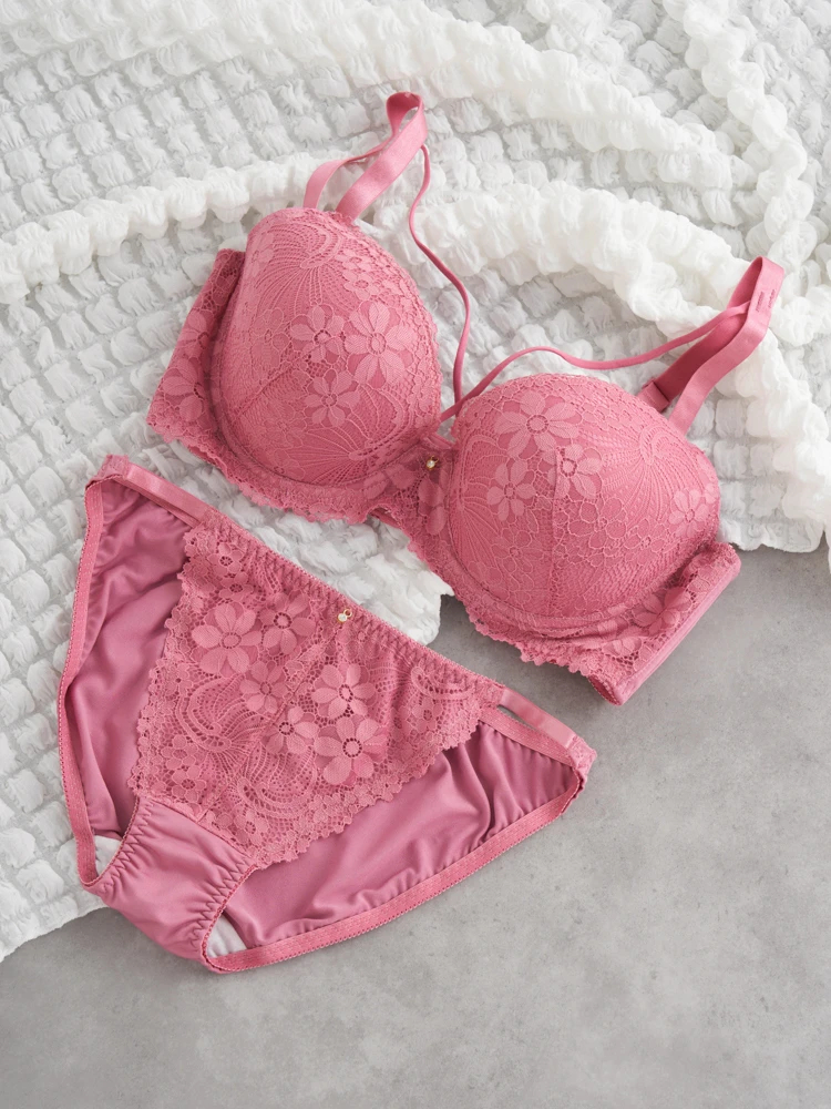 WEB限定/脇高】[D85-H95］クロスストリングブラ＆ショーツ(モールド