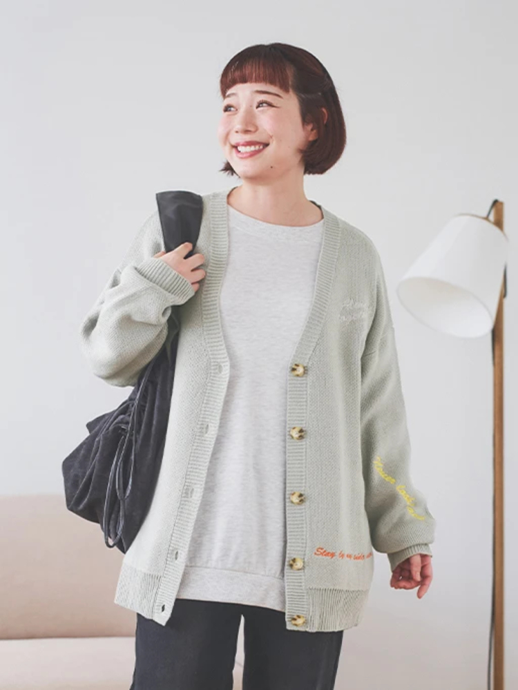 カラーロゴ刺繍カーディガン（大きいサイズ・ぽっちゃり女子向け