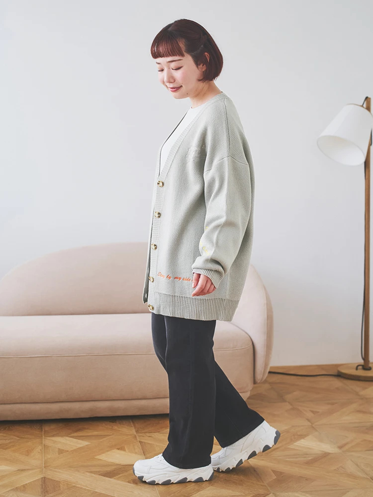 カラーロゴ刺繍カーディガン（大きいサイズ・ぽっちゃり女子向け