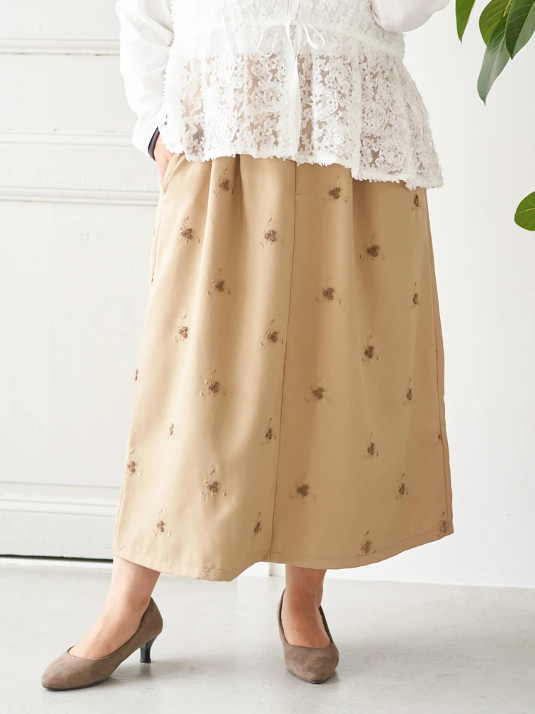 Sasaki Mikiコラボ】フラワー刺繍ナロースカート（大きいサイズ