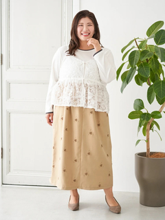 Re-J＆SUPURE(リジェイ＆スプル) |【Sasaki Mikiコラボ】フラワー刺繍ナロースカート