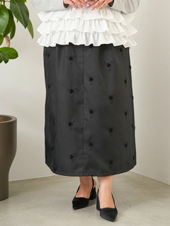 Re-J＆SUPURE(リジェイ＆スプル) |【Sasaki Mikiコラボ】フラワー刺繍ナロースカート