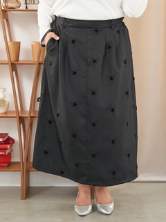 Re-J＆SUPURE(リジェイ＆スプル) |【Sasaki Mikiコラボ】フラワー刺繍ナロースカート