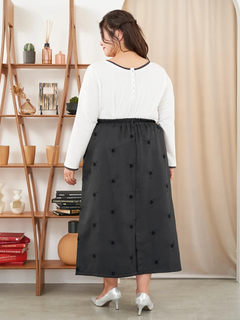 Re-J＆SUPURE(リジェイ＆スプル) |【Sasaki Mikiコラボ】フラワー刺繍ナロースカート