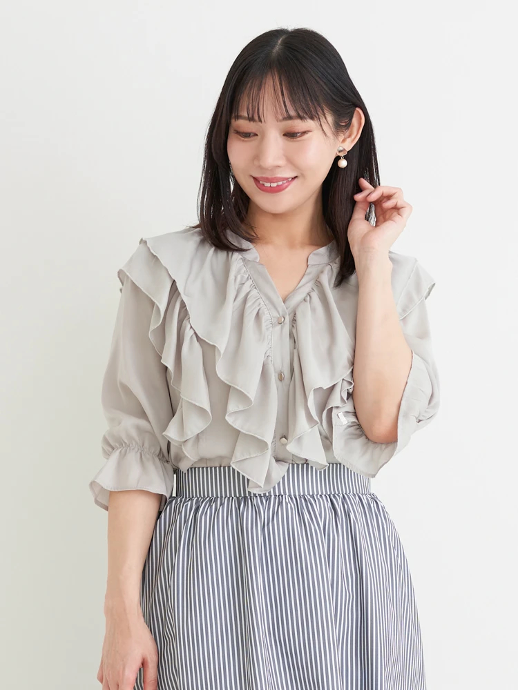 WEB限定】2段フリルサテンブラウス（大きいサイズ・ぽっちゃり女子