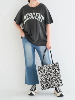 Re-J＆SUPURE(リジェイ＆スプル) |ピグメント加工風ロゴプリントTシャツ