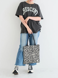 Re-J＆SUPURE(リジェイ＆スプル) |ピグメント加工風ロゴプリントTシャツ