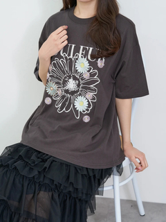 LUDIC PARK(ルディックパーク) |メニーフラワー刺繍Tシャツ