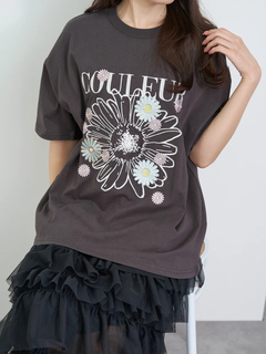 LUDIC PARK(ルディックパーク) |メニーフラワー刺繍Tシャツ