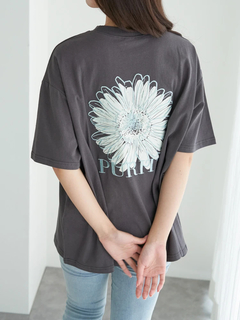 LUDIC PARK(ルディックパーク) |フラワーバックプリント×刺繍Tシャツ