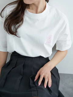 LUDIC PARK(ルディックパーク) |フラワーバックプリント×刺繍Tシャツ