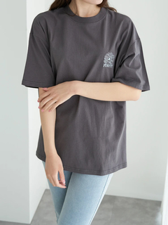 LUDIC PARK(ルディックパーク) |フラワーバックプリント×刺繍Tシャツ