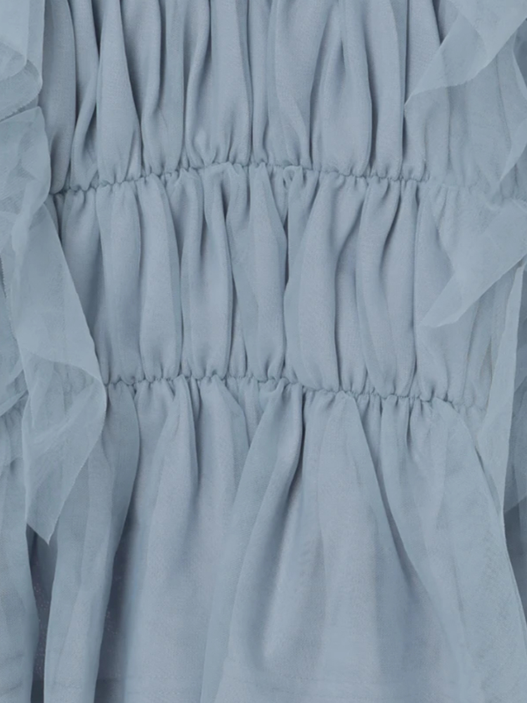 SNSで話題！大人の上品可愛い】チュールフリル使いノースリーブ