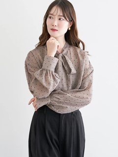 LUDIC PARK(ルディックパーク) |[前後２WAY]ドット柄フロッキープリントボウタイブラウス