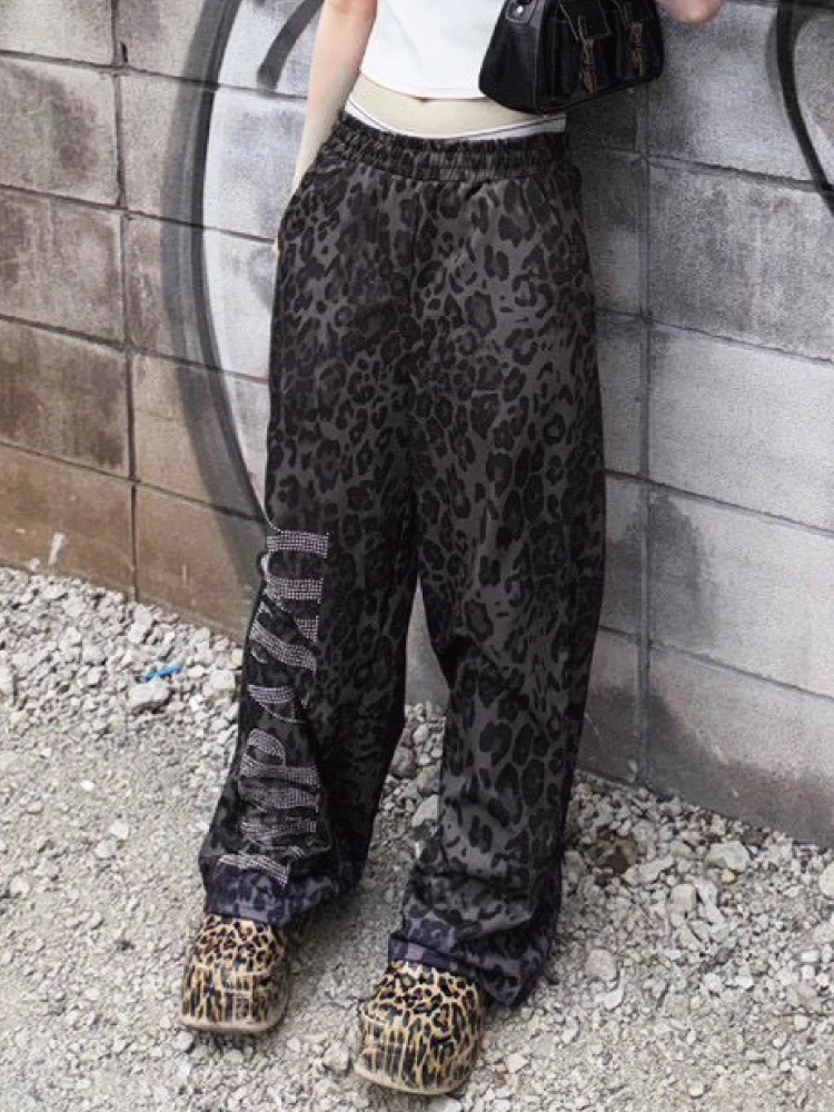 LUDIC PARK(ルディックパーク) |【イロハコラボ】裏毛ラインストーンパンツ