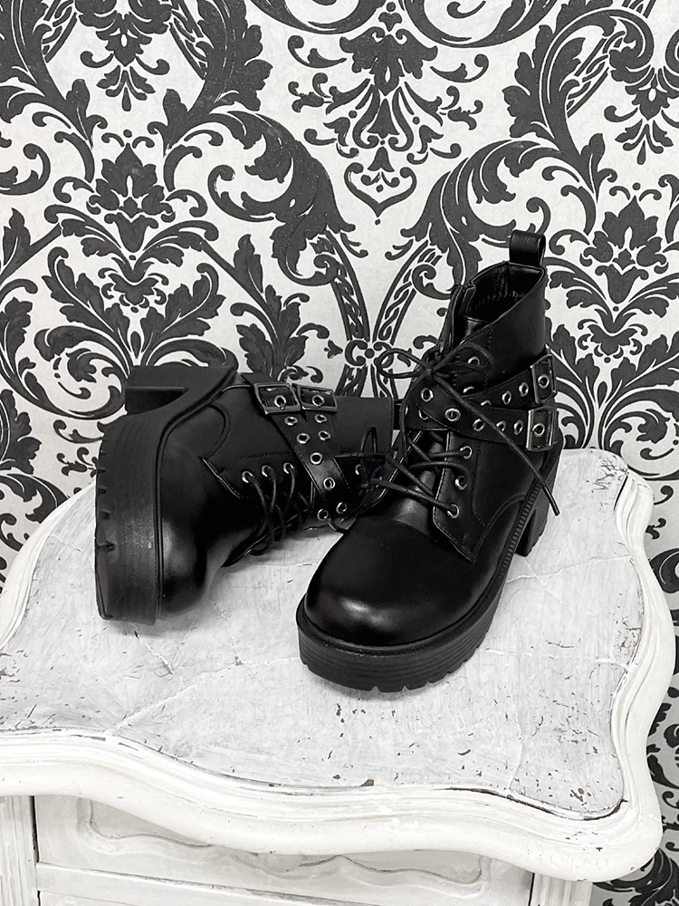 クロスベルトショートブーツ（ブーツ｜黒）｜【公式】かわいい量産型・地雷系のレディースファッションブランドのNOEMIE（ノエミー）公式通販サイト