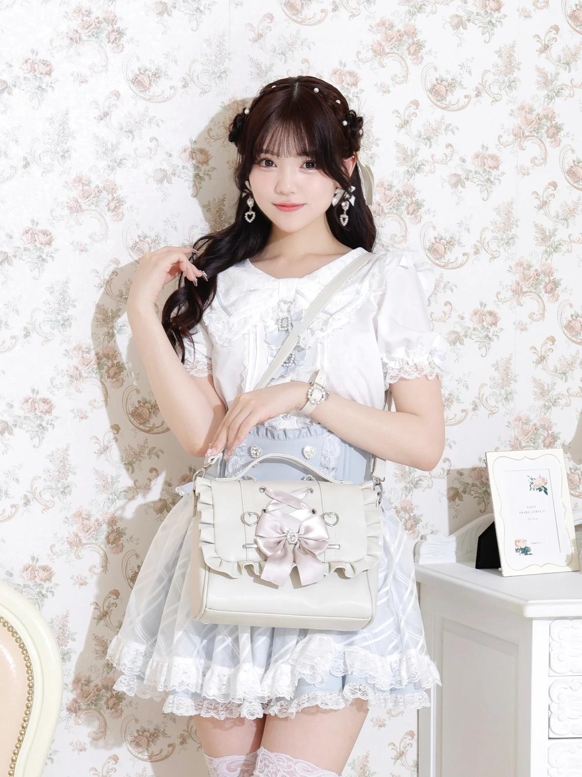 専用❤️ヌーディーレース✨3点セット❤️人気のバックレース❤️豪華❤️総レース❤️ 3点セット】ヌーディーレースブラ＆ショーツ＆Tバック