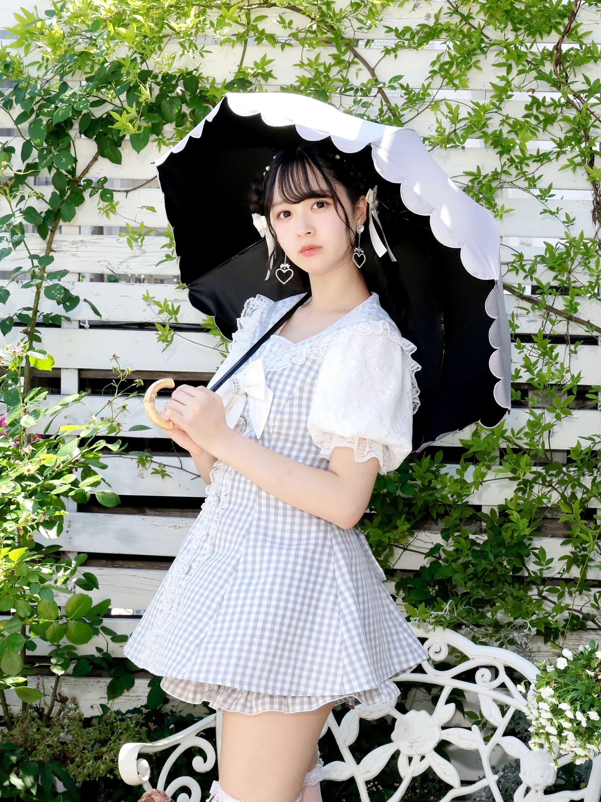 スカラップ二段折りたたみ日傘（グッズ｜オフホワイト・黒・紫