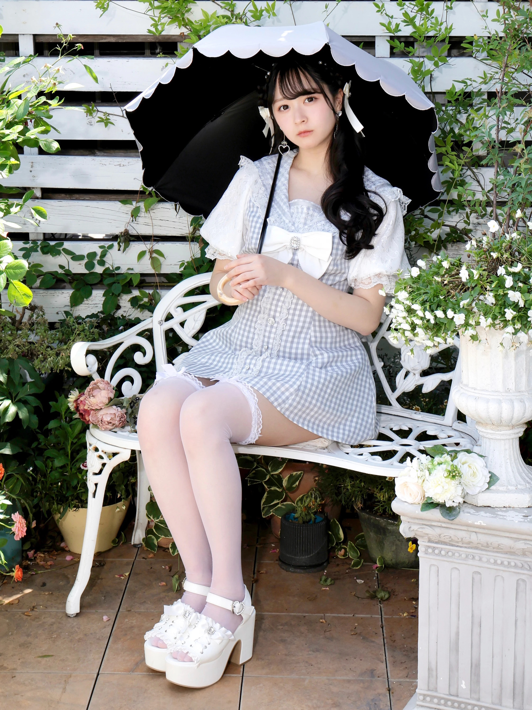 スカラップ二段折りたたみ日傘（グッズ｜オフホワイト・黒・紫