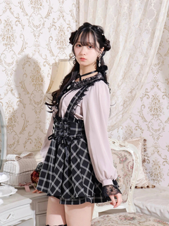 NOEMIE(ノエミー) |ダブルスピンドルレースアップサス付きスカパン