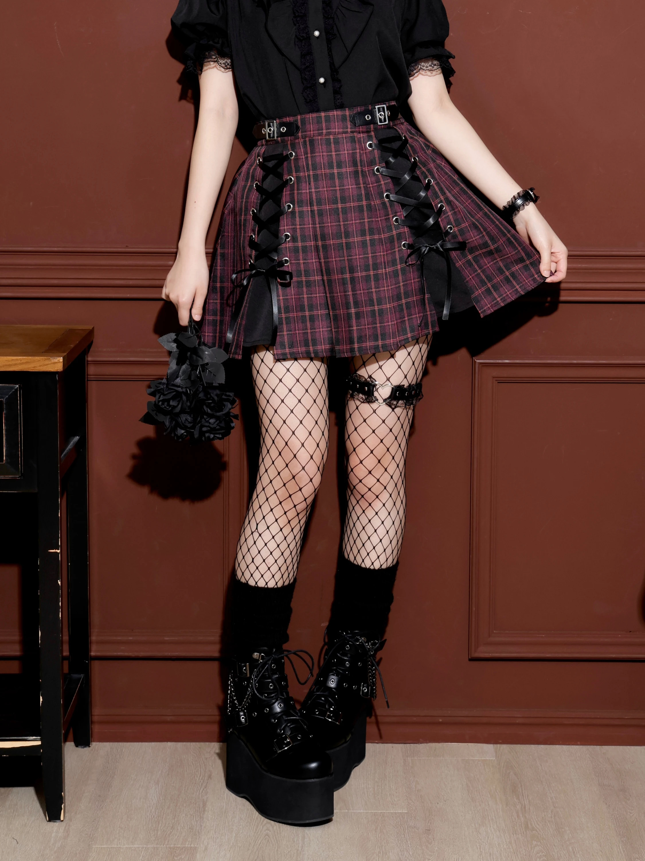 レースアップ切り替えスカパン（ショートパンツ｜C柄・濃グレー