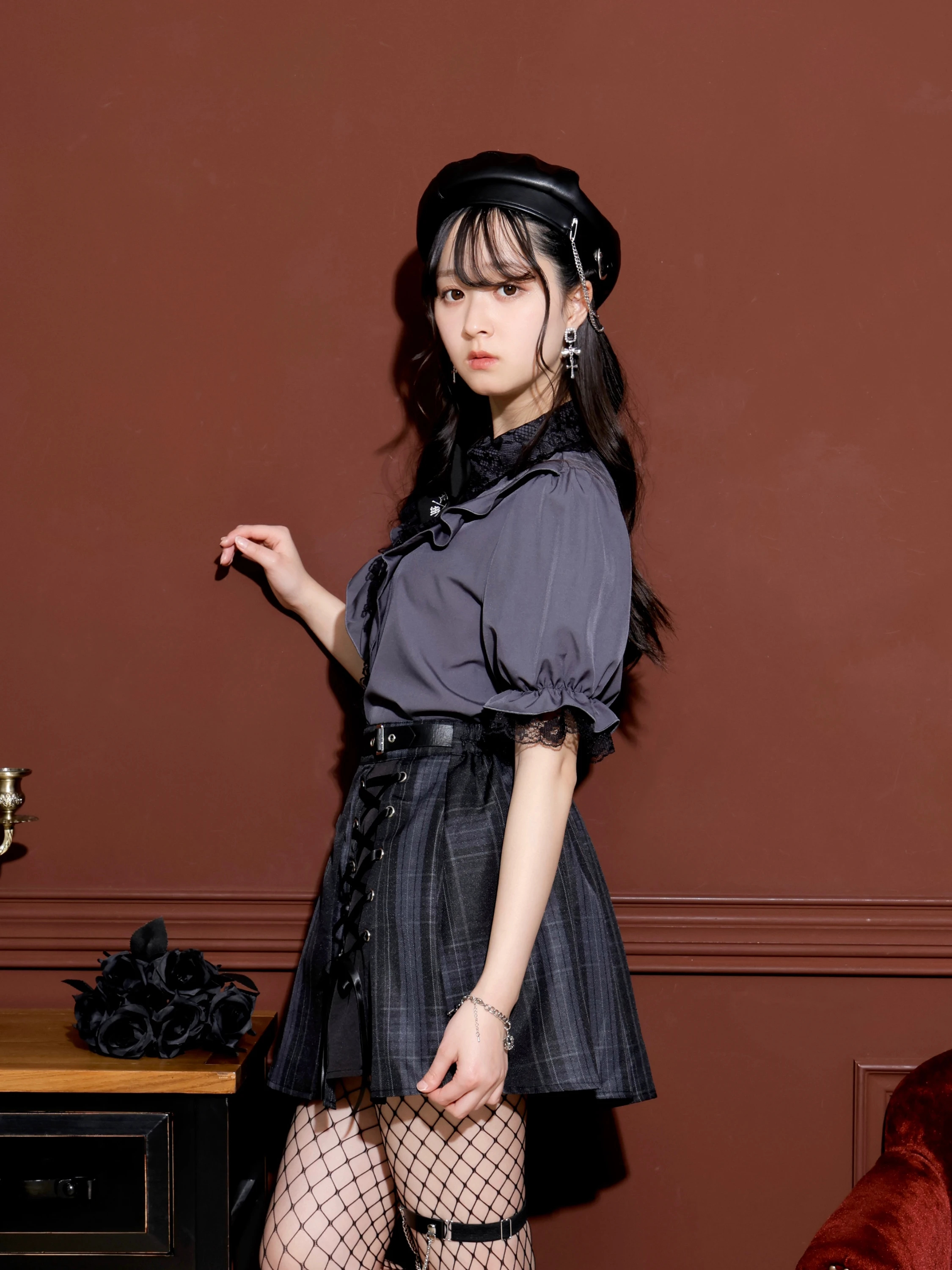 レースアップ切り替えスカパン（ショートパンツ｜C柄・濃グレー