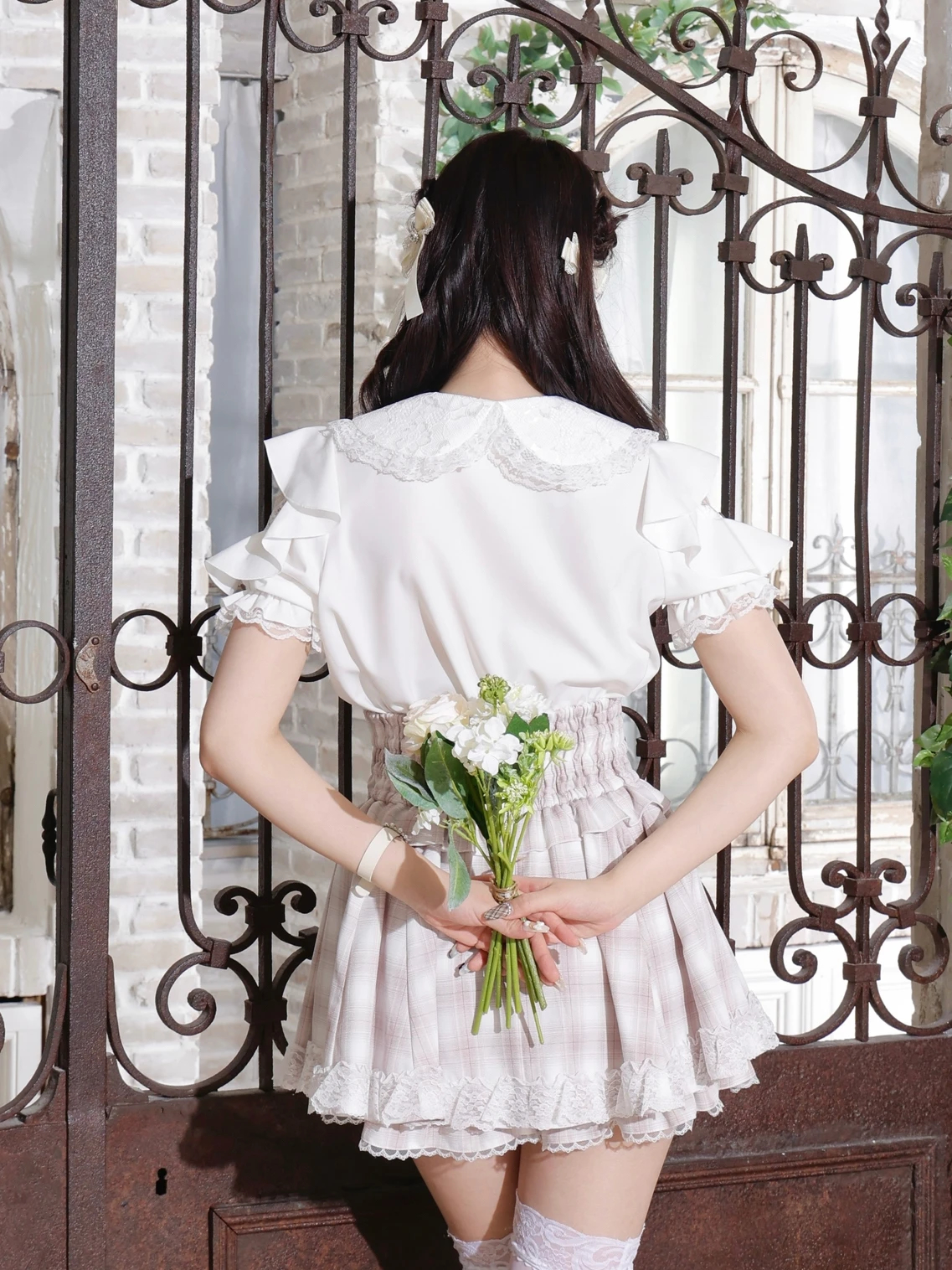 フリルオープンショルダーブラウス／ノエミーNOEMIE NOEMIE｜レースラッフルオープンショルダーブラウス | Rakuten