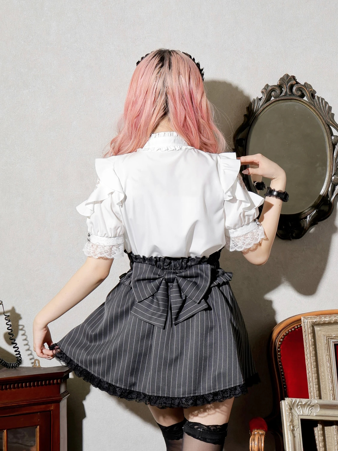 ノエミー NOEMIE ケープフリルオープンショルダーブラウス