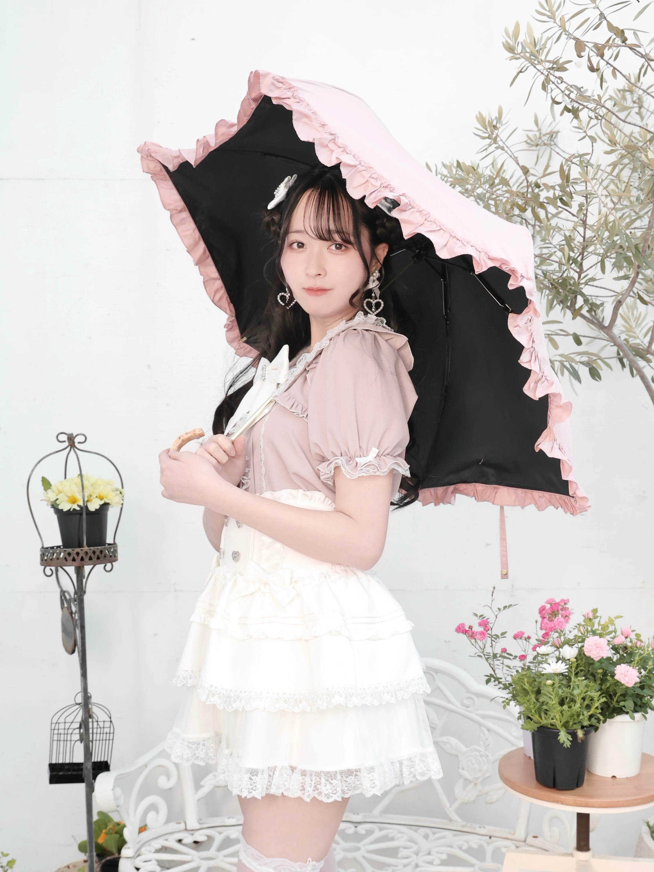 専用15日～18日限定❗美品希少size38　yori　裾フリルカットソー ♡ ▶︎ 4/21(火) am 11:00〜販売スタート♡ SIERRA FLOWER JACQUARD