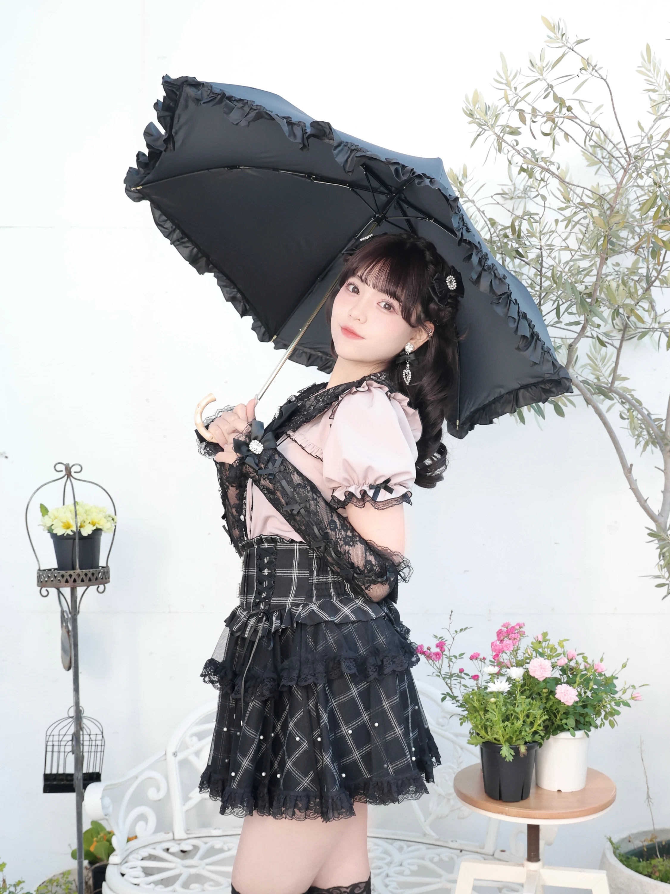 フリル折りたたみ日傘(グッズ|黒・ピンク・オフホワイト)|【公式 フリル折りたたみ日傘(グッズ|黒・ピンク・オフホワイト)|【公式