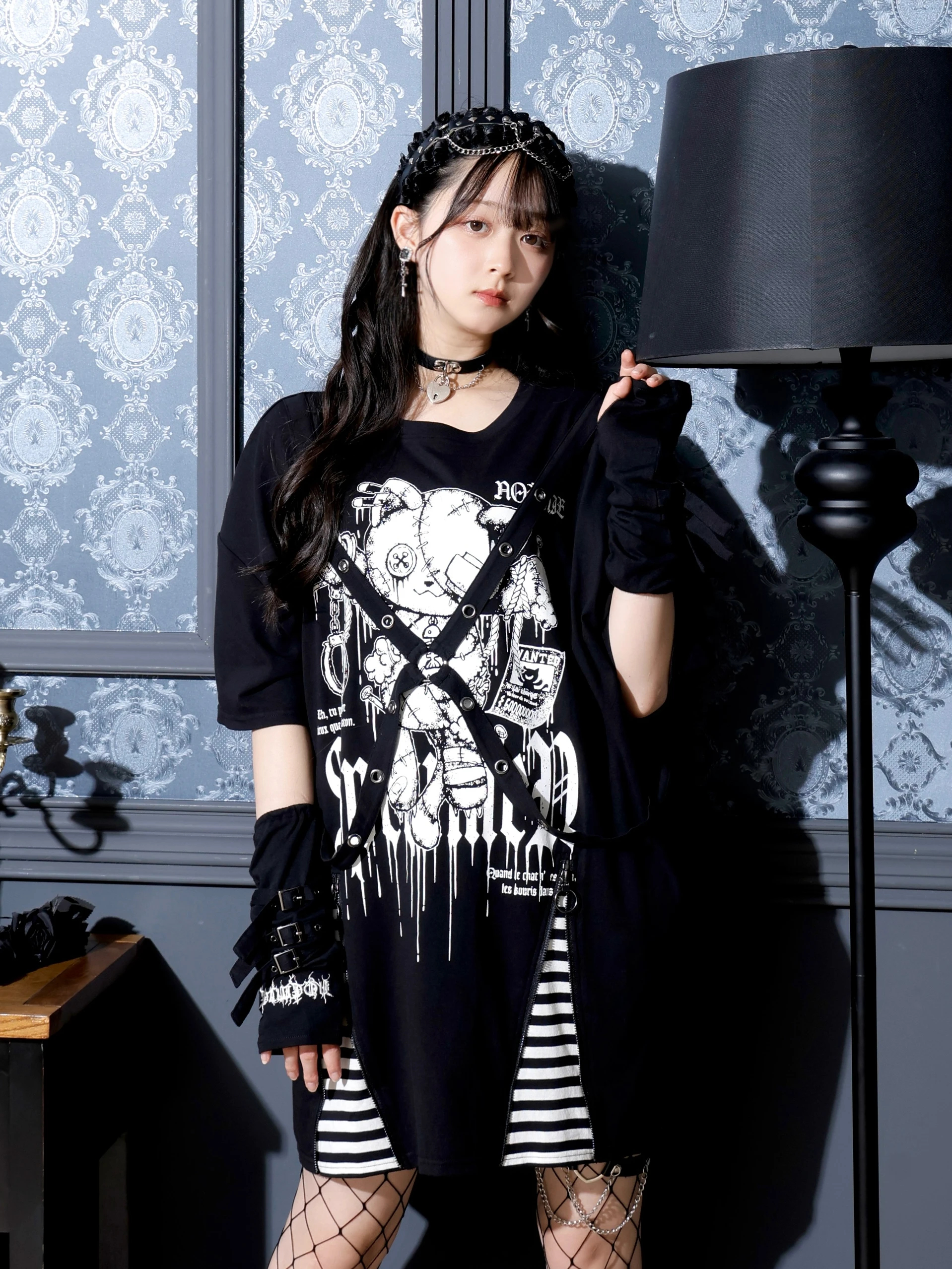 病みねこハーネスユニセックスTシャツ 病みねこハーネスユニセックスTシャツ（カットソー・Tシャツ｜黒