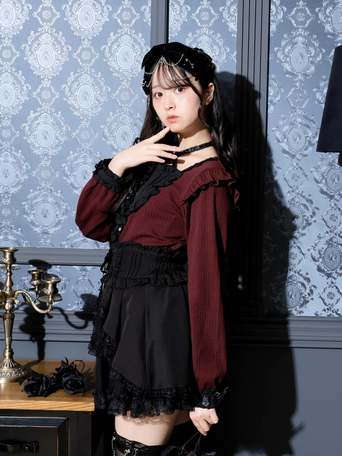 ゴシックローズチョーカーネックカットソー（カットソー・Tシャツ｜黒