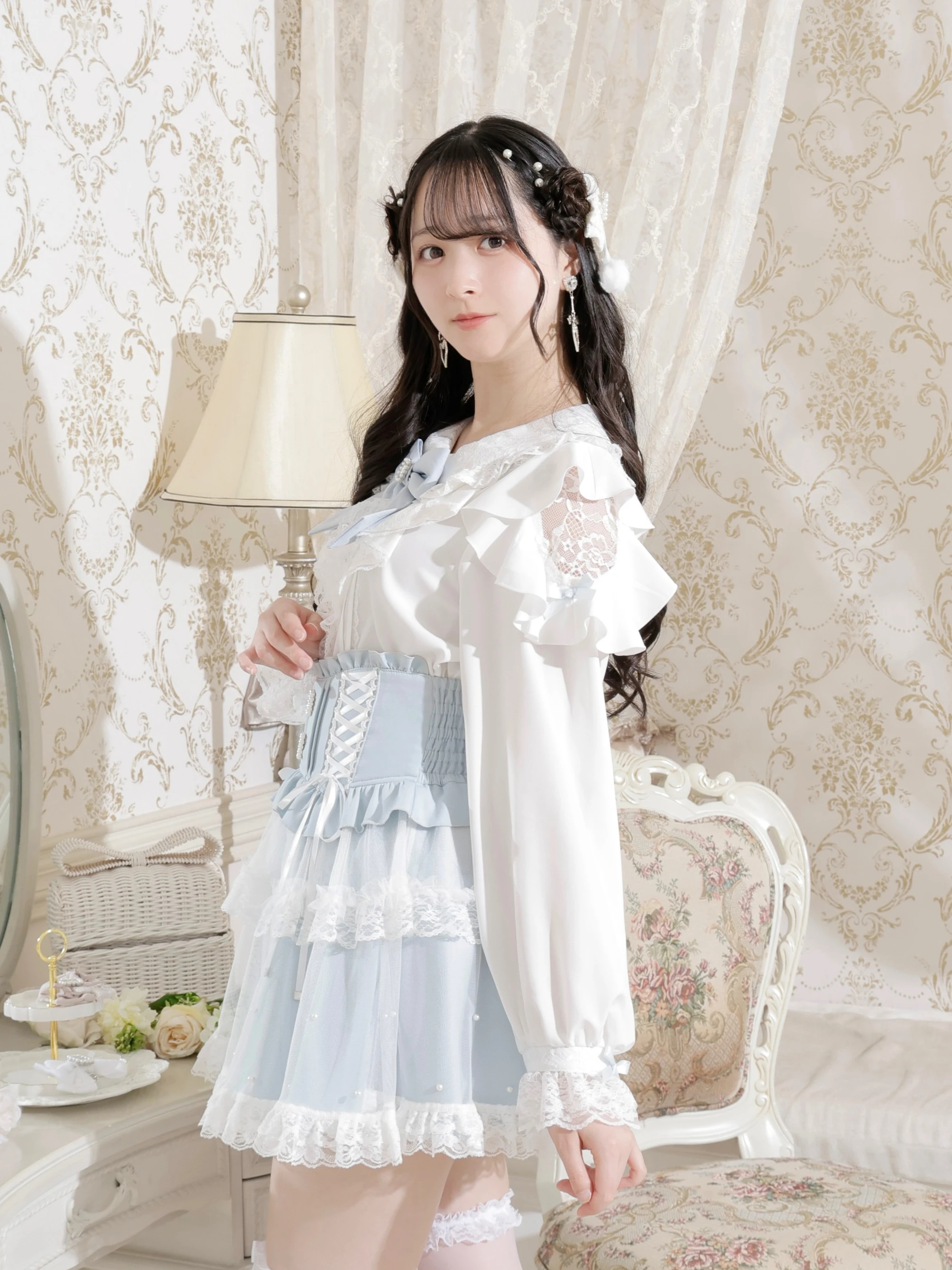 Amayアイボリー バタデコーラ　カンカン桜色 レースブラウス Amayアイボリー バタデコーラ カンカン桜色 レースブラウス Amay