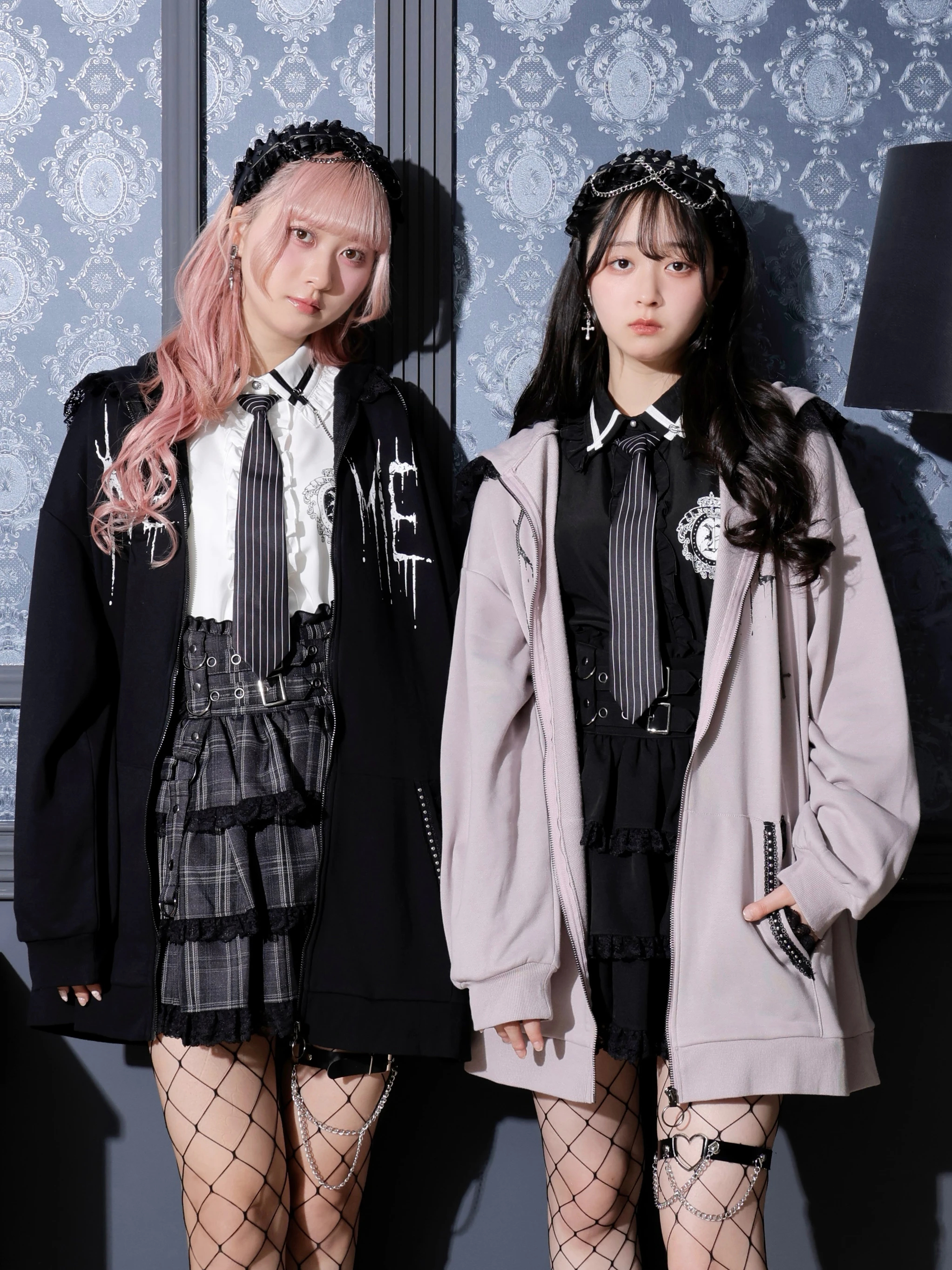 うさ耳フリルレースアップ裏毛ジップパーカー（パーカー｜ピンク・黒