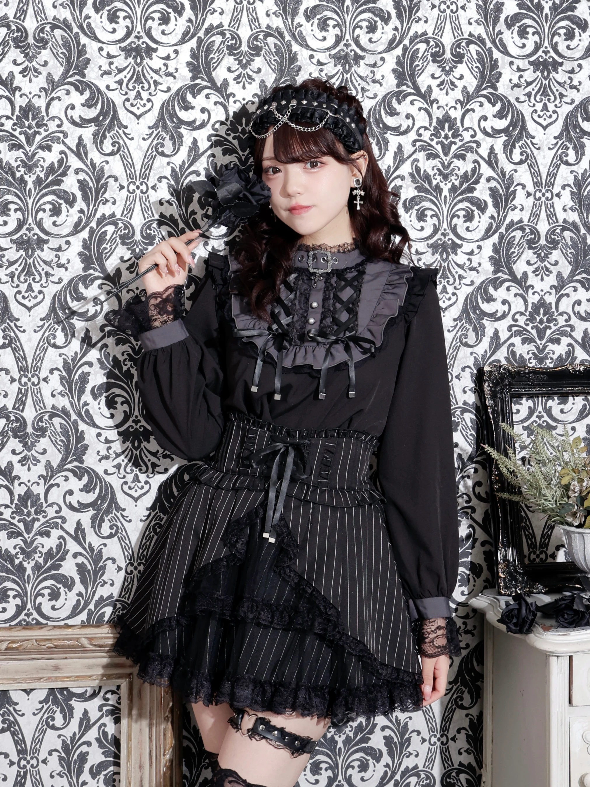 ゴシックチョーカーバックルレースアップブラウス（シャツ・ブラウス