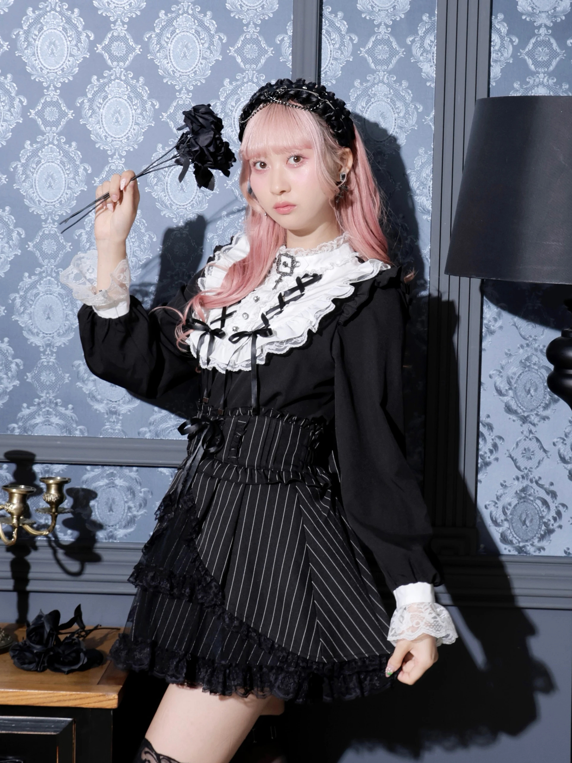 ゴシックチョーカーバックルレースアップブラウス（シャツ・ブラウス