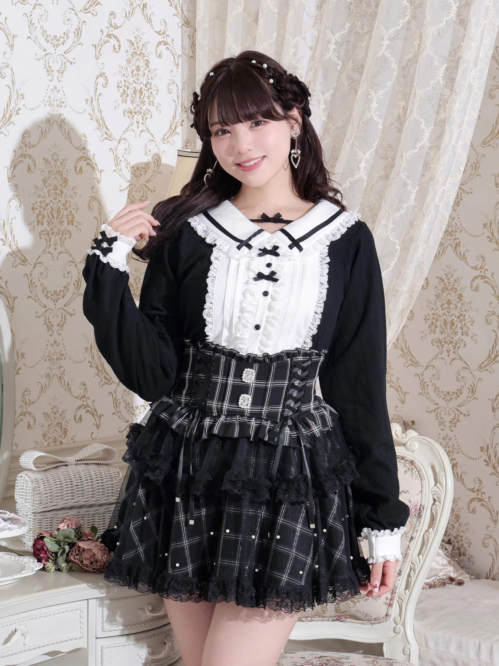 メニーリボンピンタックフリルカットソー（カットソー・Tシャツ｜オフ